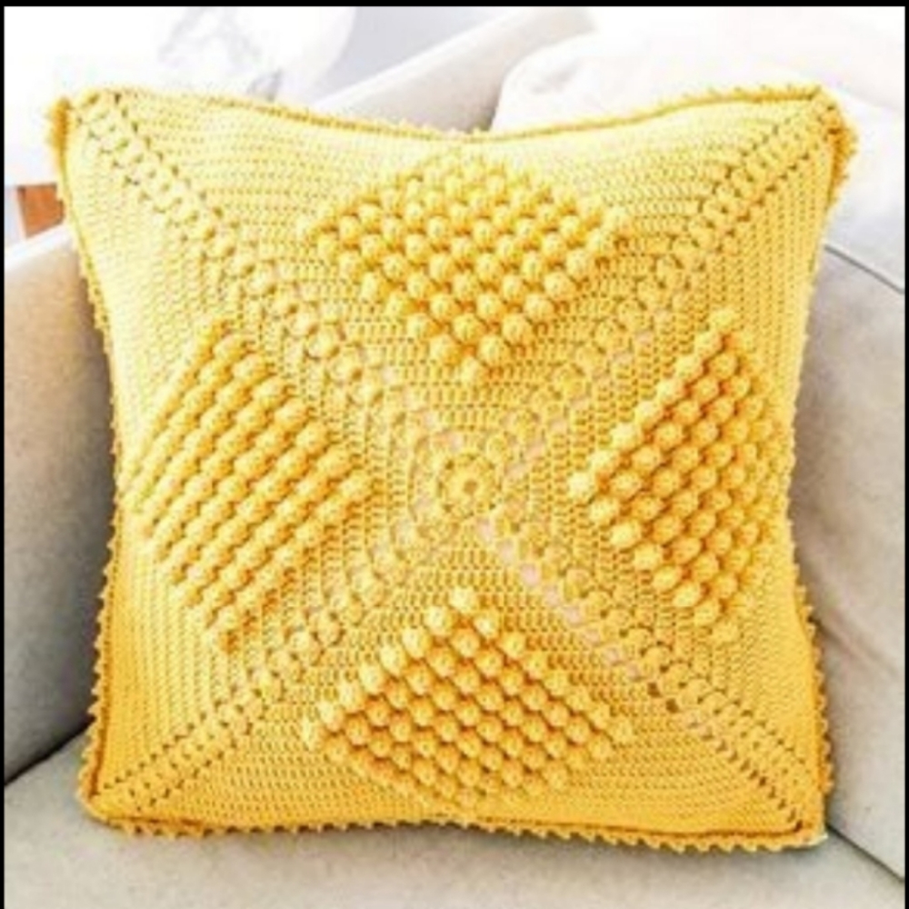 Crochet accent pillows for home decorations.
